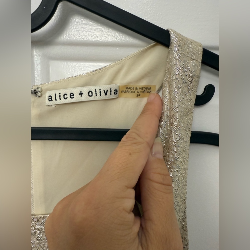 Women’s Alice + Olivia Gold Silk Blend Sleeveless Mini Dress S Party Holiday - Picture 4 of 9